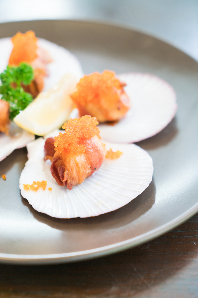 Hotate-Scallop-sashimi